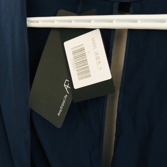 NWT Women’s Navy Satin Blouse Open-back - Picture 5 of 5